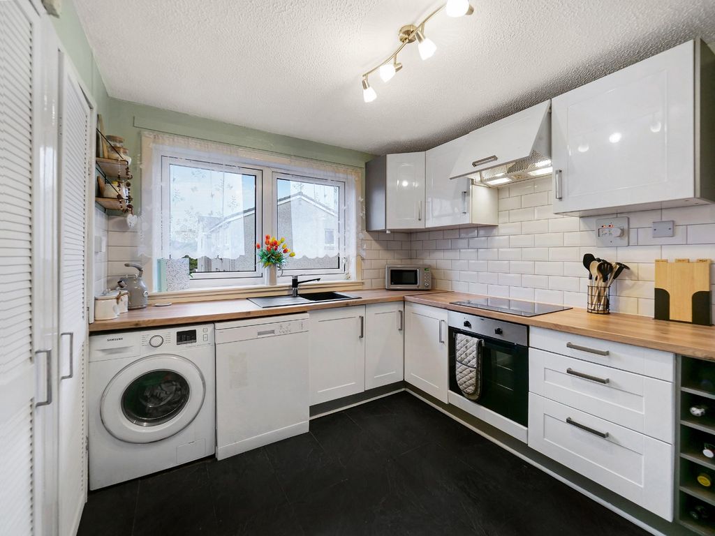 Property photo 3 of 13 Kitchen