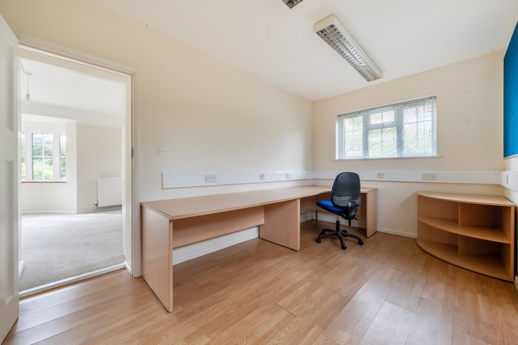 Property photo 3 of 13 Picture No. 24