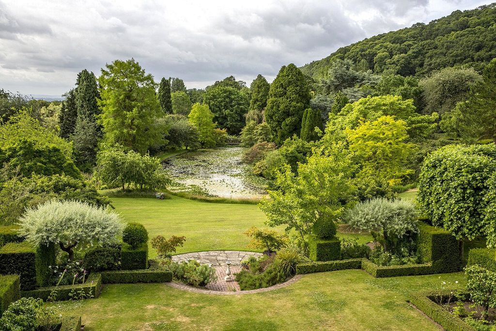 Property photo 3 of 46 Garden