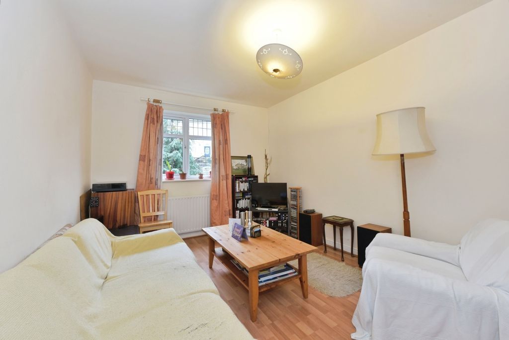 Property photo 2 of 12 Photo