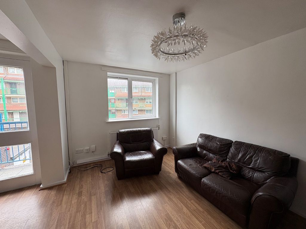Property photo 3 of 10 Picture No. 11