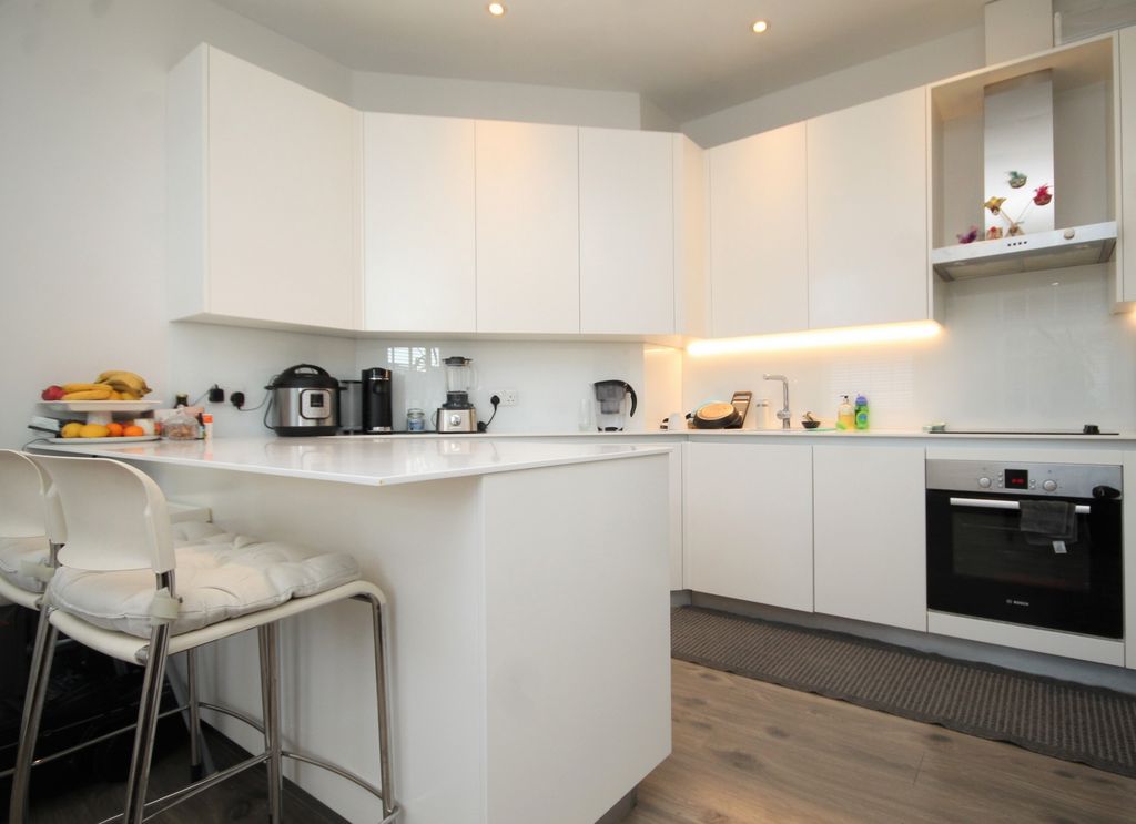 Property photo 1 of 7 Kitchen