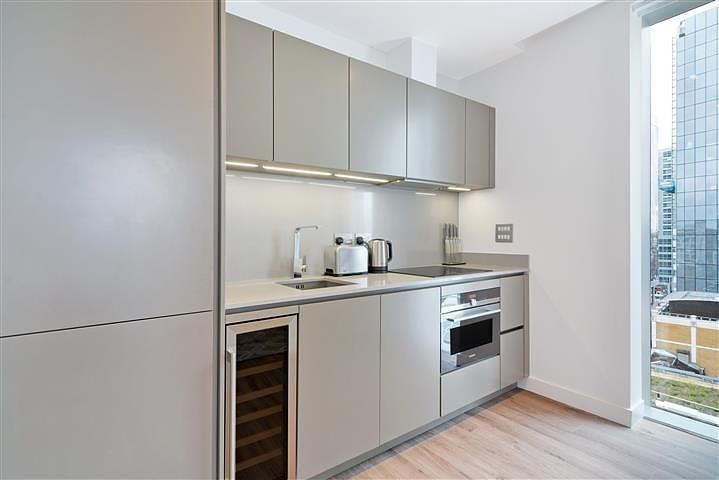 Property photo 2 of 11 Image