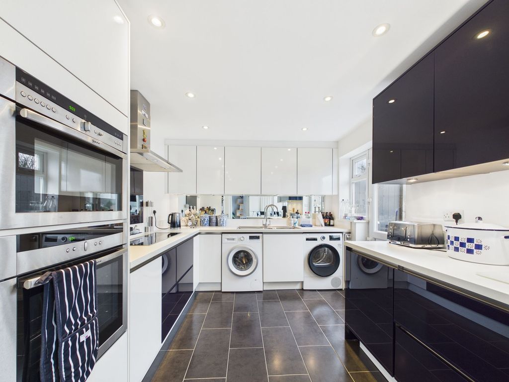 Property photo 3 of 29