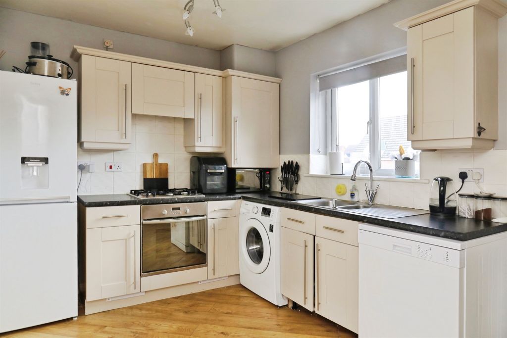 Property photo 2 of 17