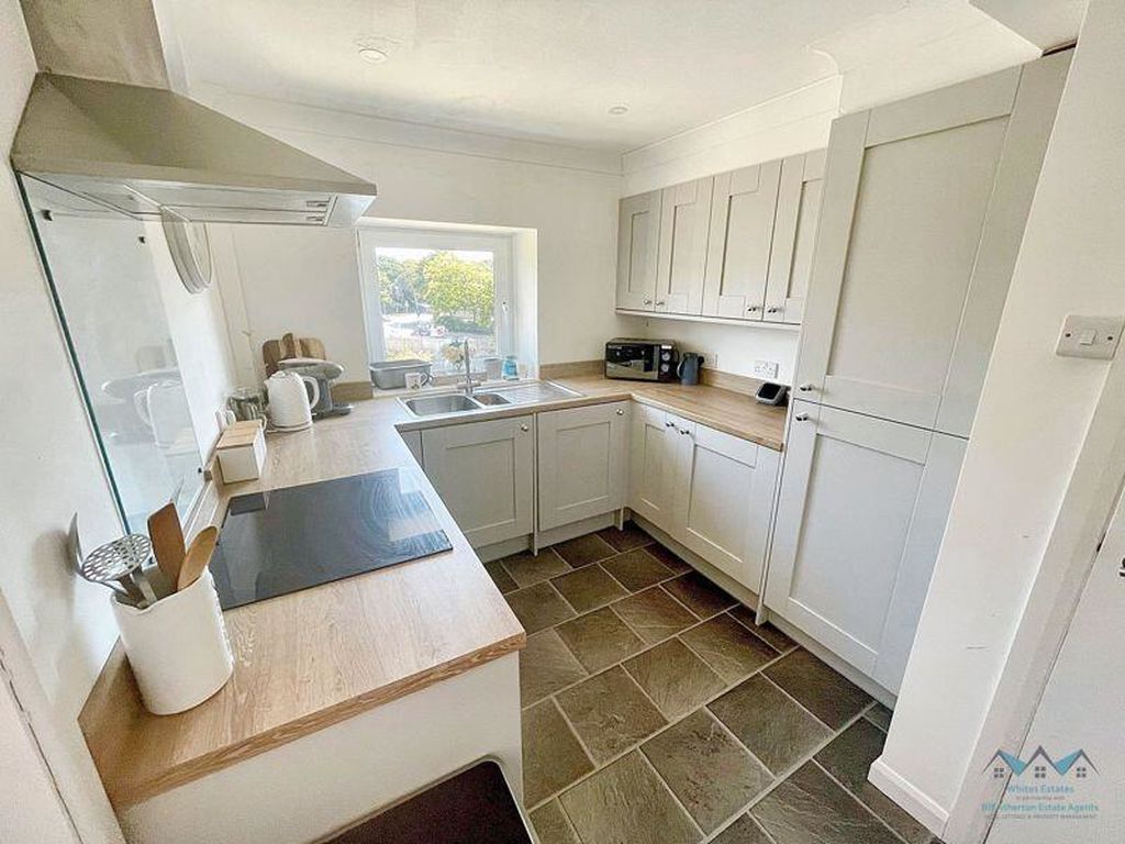 Property photo 3 of 16 Photo 2