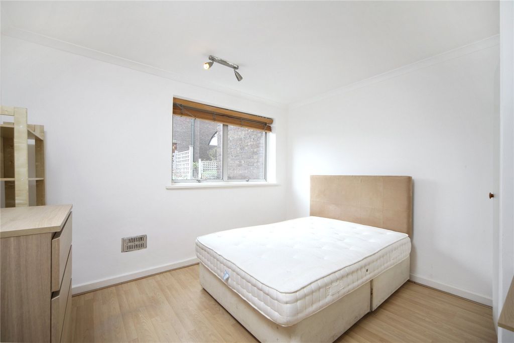 Property photo 2 of 7 Picture No. 03