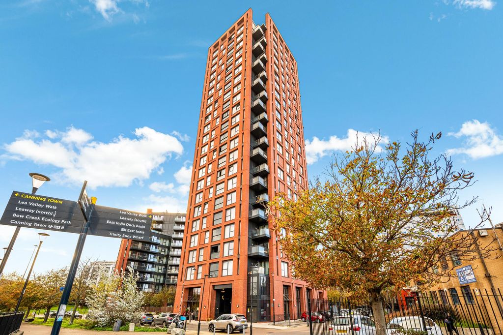 Property photo 1 of 2