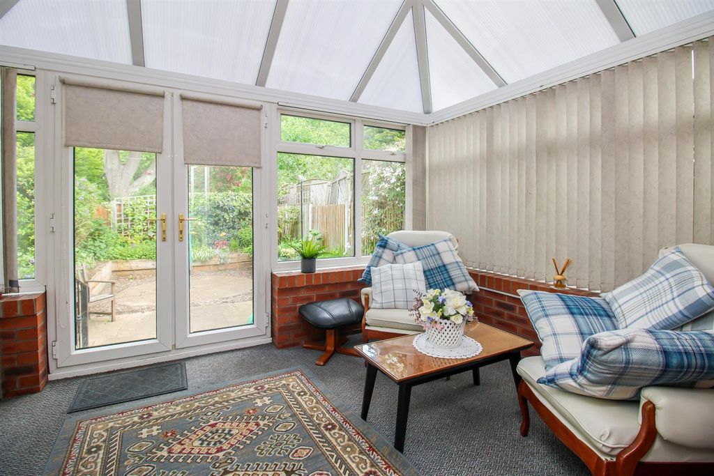 Property photo 3 of 13 Conservatory