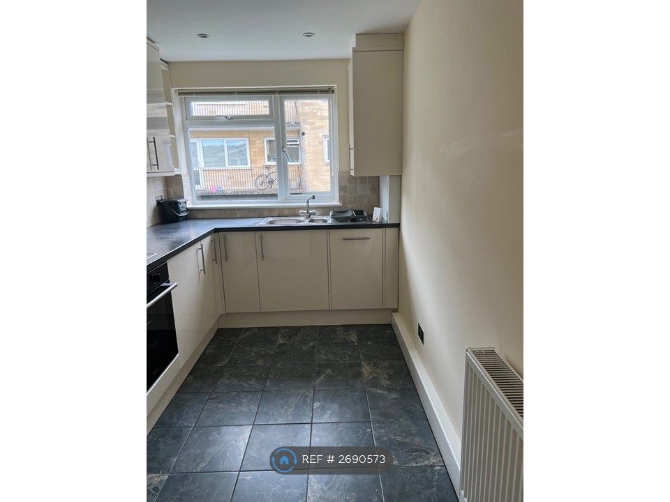 Property photo 3 of 22 Kitchen