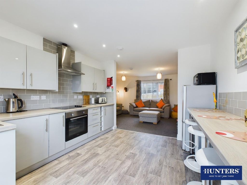 Property photo 3 of 22 Breakfast Kitchen