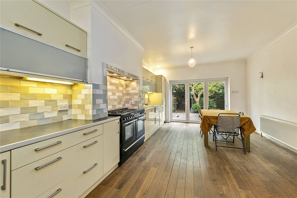 Property photo 2 of 17 Picture No. 08
