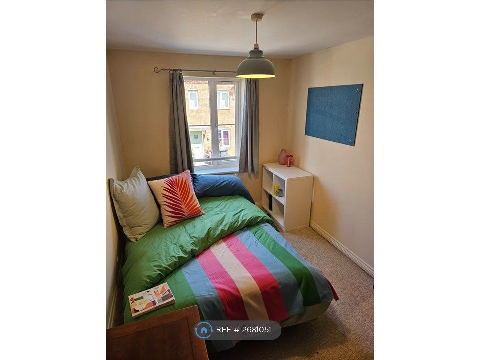 Property photo 3 of 12 Double Bedroom