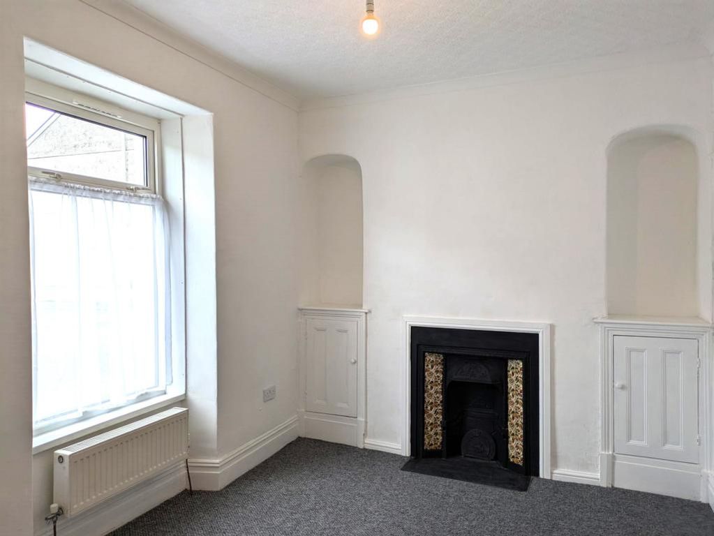 Property photo 2 of 9 Dining Room