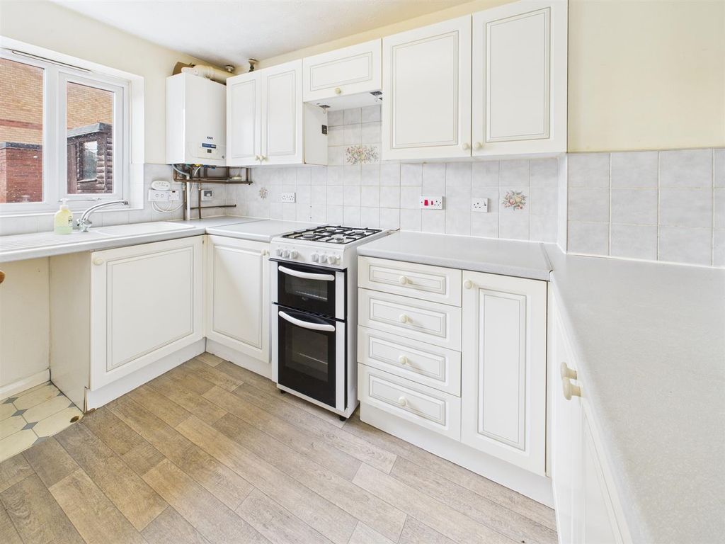 Property photo 2 of 14 Kitchen