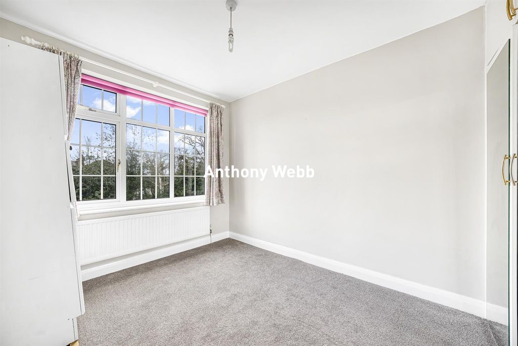 Additional image 18 of 7 bed detached house for saleChalkwell Park Avenue, Enfield EN1