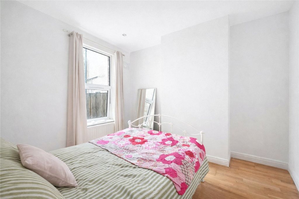 Property photo 3 of 10 Picture No. 22