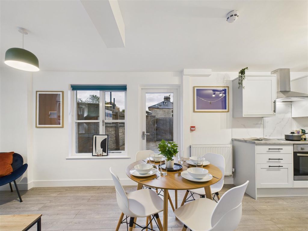 Property photo 1 of 13 Cam02131G0-Pr0205-Still023.Jpg