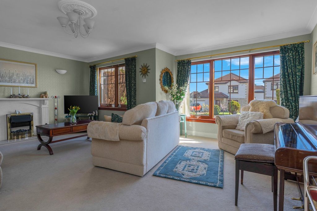 Property photo 2 of 55