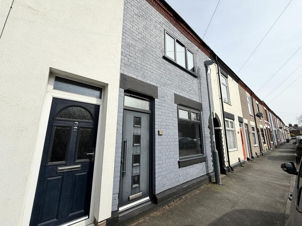 Property photo 1 of 13 Front (Exterior)