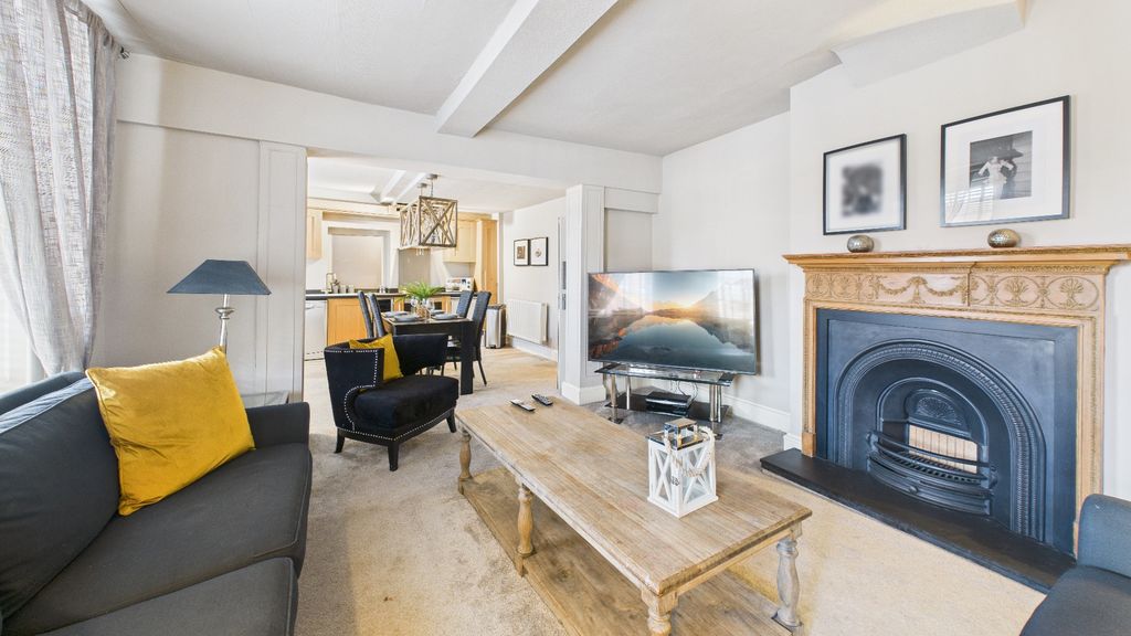 Property photo 3 of 24 2189074