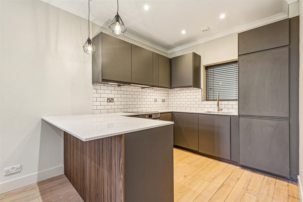 Property photo 3 of 14 9.Jpg