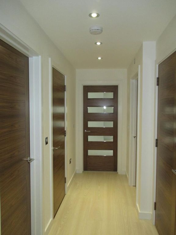 Property photo 2 of 10 042