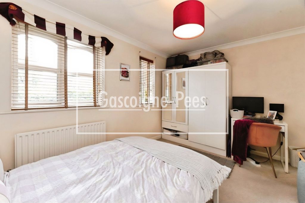 Property photo 3 of 5