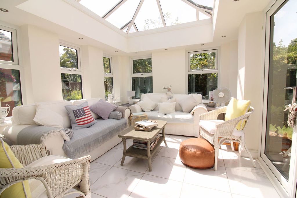 Property photo 2 of 23