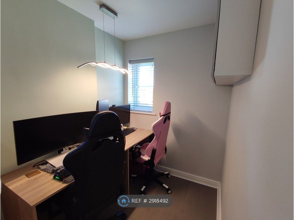 Property photo 3 of 9 Office
