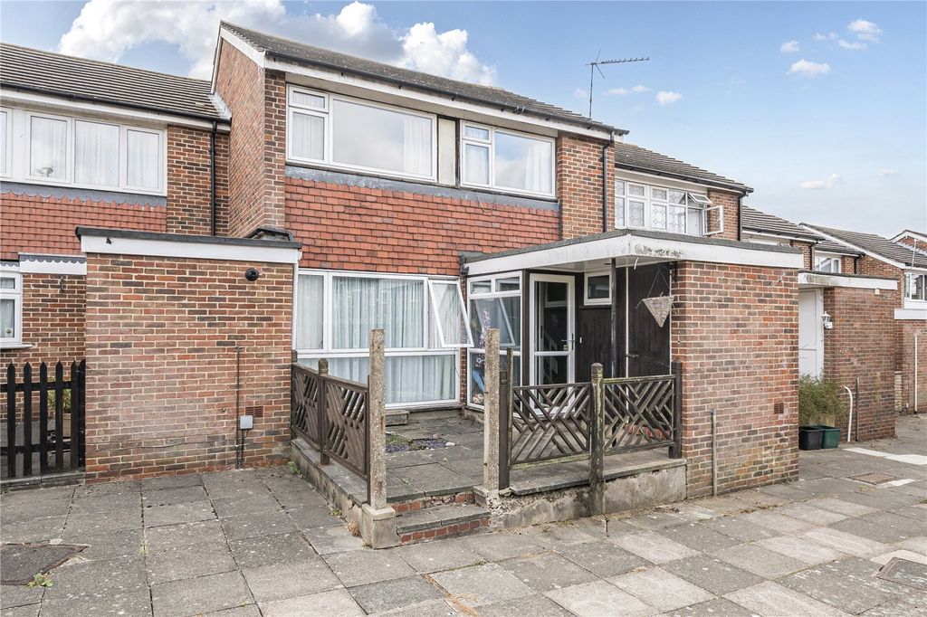 Property photo 1 of 19 External