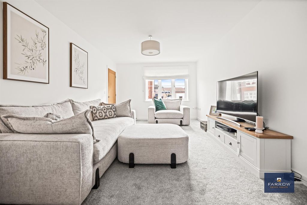 Property photo 2 of 45 Living Room