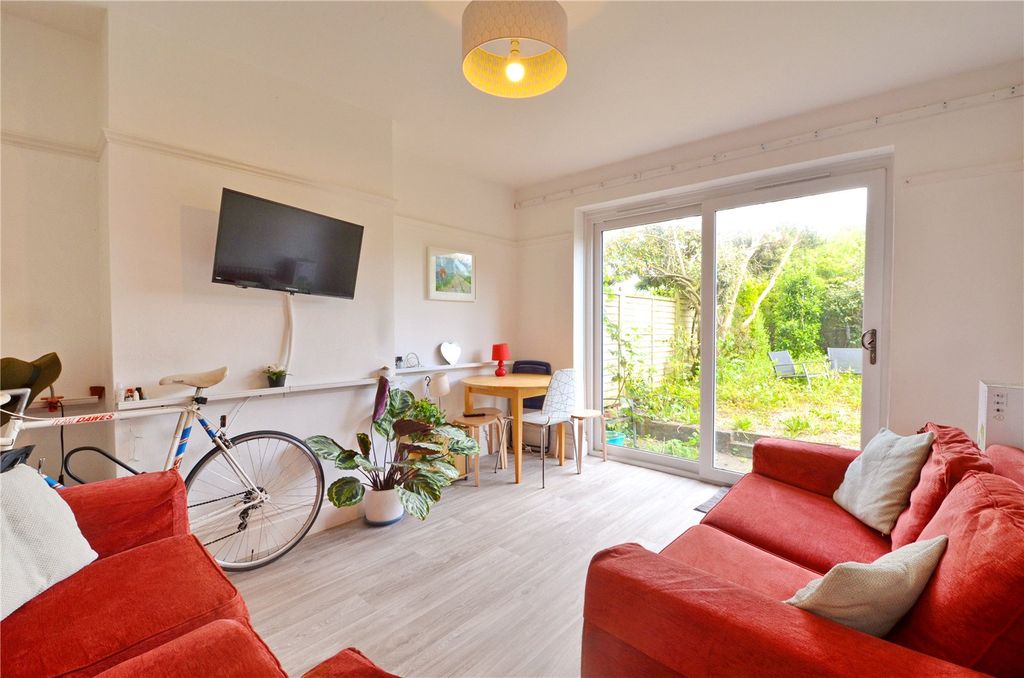 Property photo 3 of 7 Picture No. 02