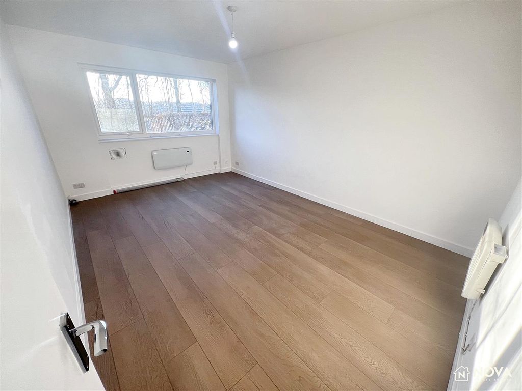 Property photo 2 of 15 Img_5558.Jpg