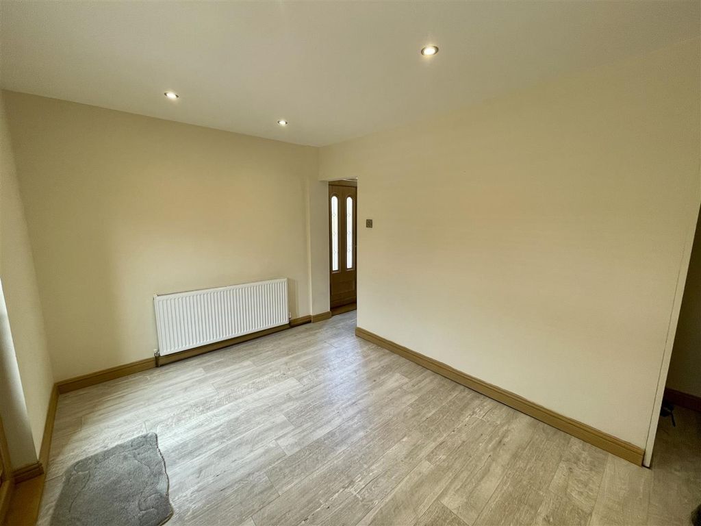 Property photo 3 of 12 Dining Room