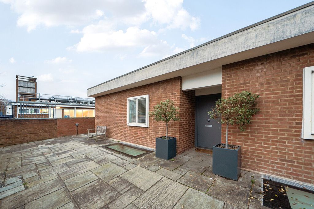 Property photo 2 of 10 Picture No. 13