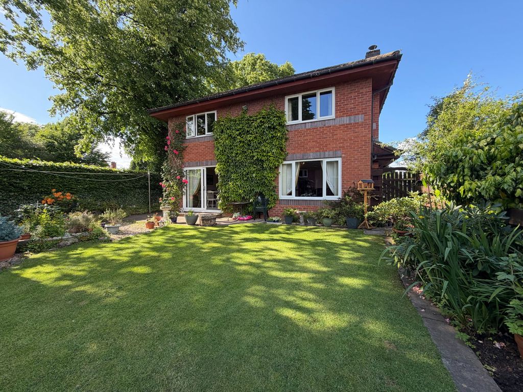 Property photo 2 of 32