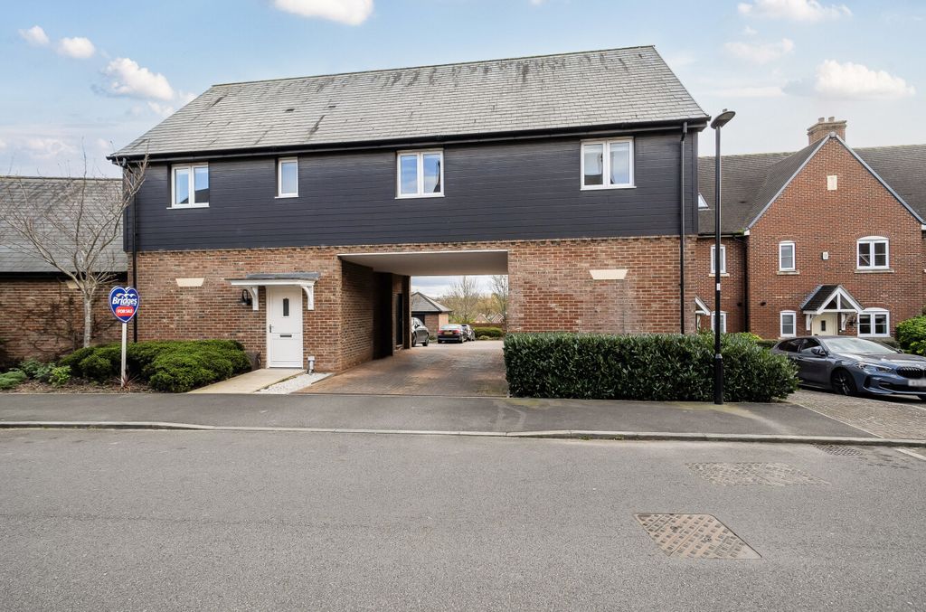 Property photo 1 of 20 1423098-18-69B047...