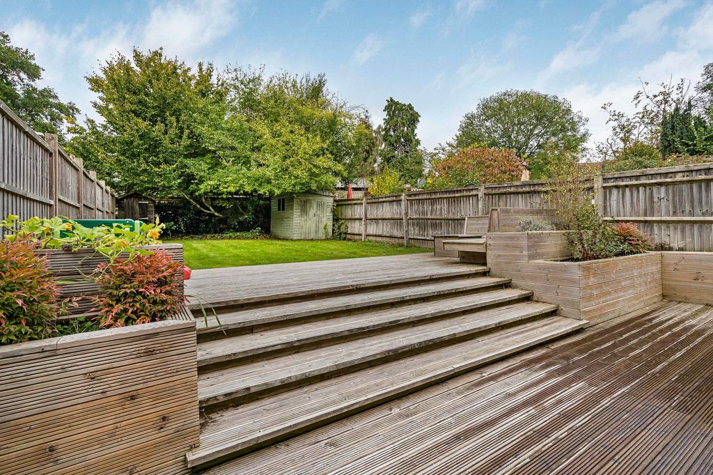 Property photo 2 of 19