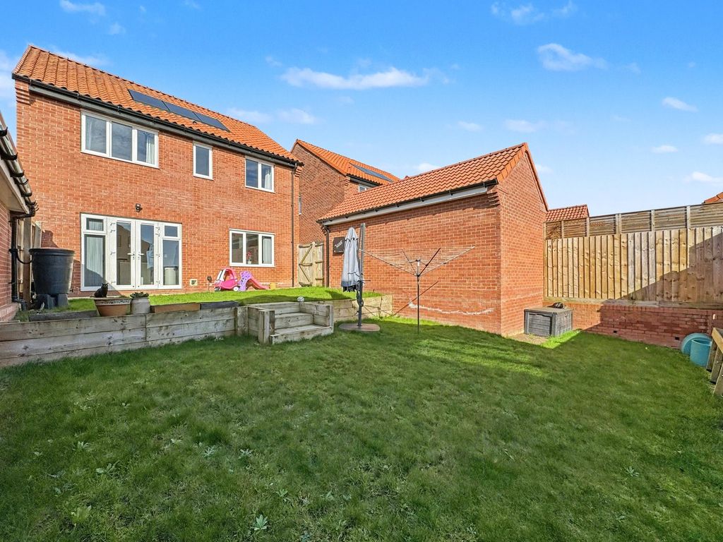 Property photo 3 of 27