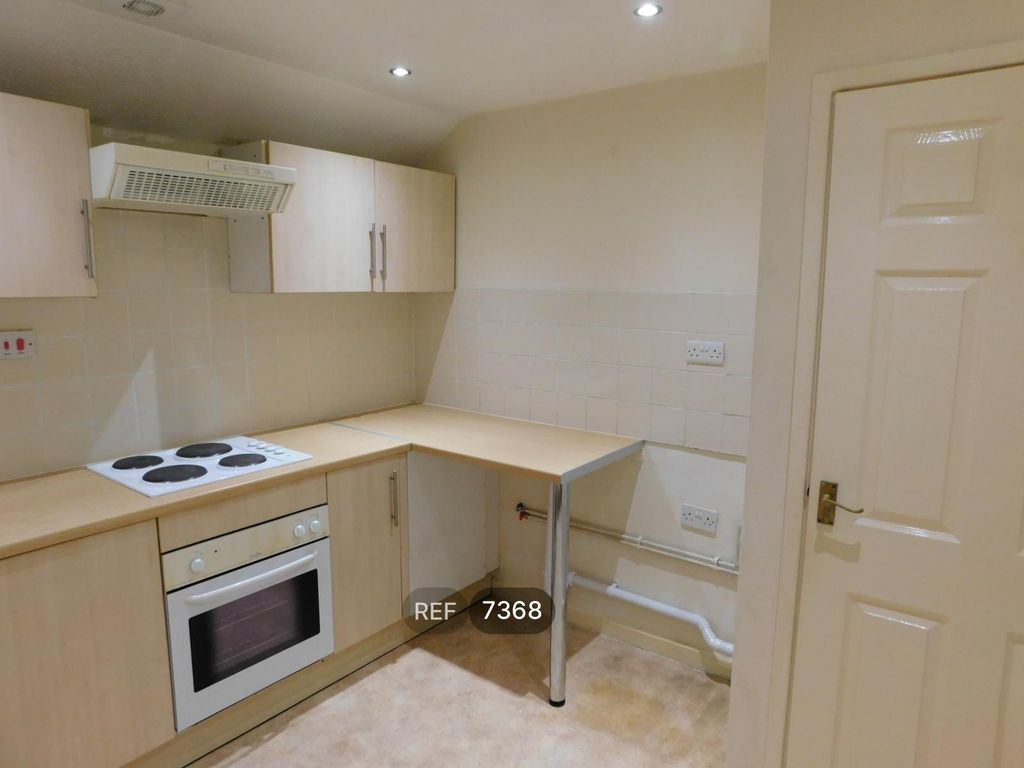 Property photo 3 of 15 Kitchen