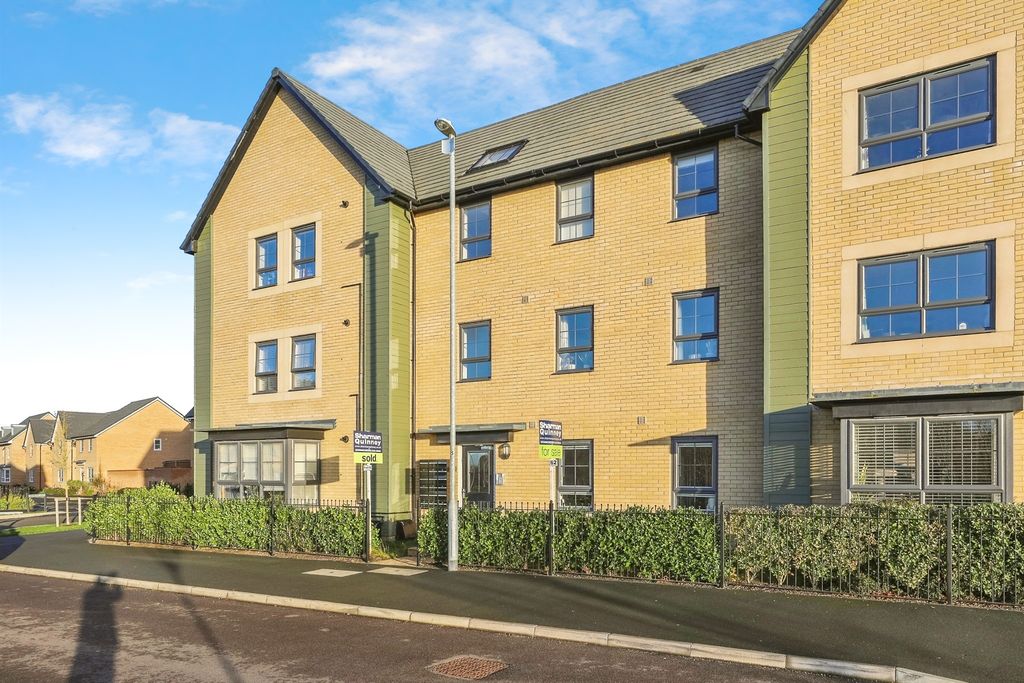 Property photo 1 of 11