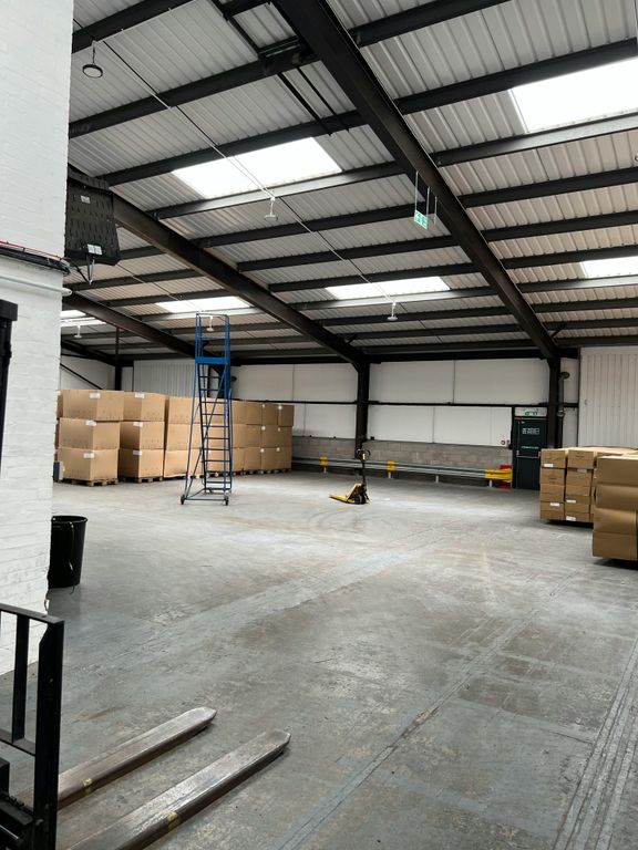 Property photo 3 of 8 Unit 9-10 Tafarnaubach_Photo (5).Jpg