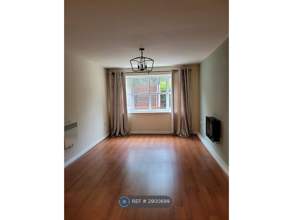 Property photo 2 of 9