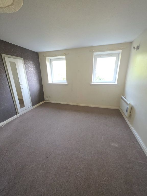 Property photo 2 of 10 Lounge