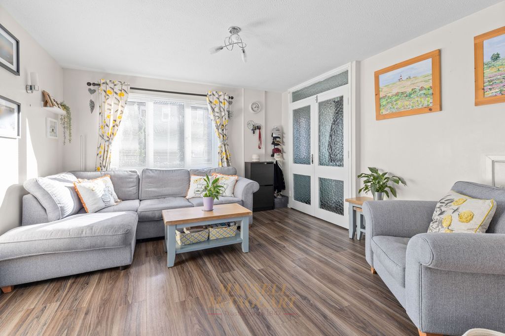 Property photo 3 of 20