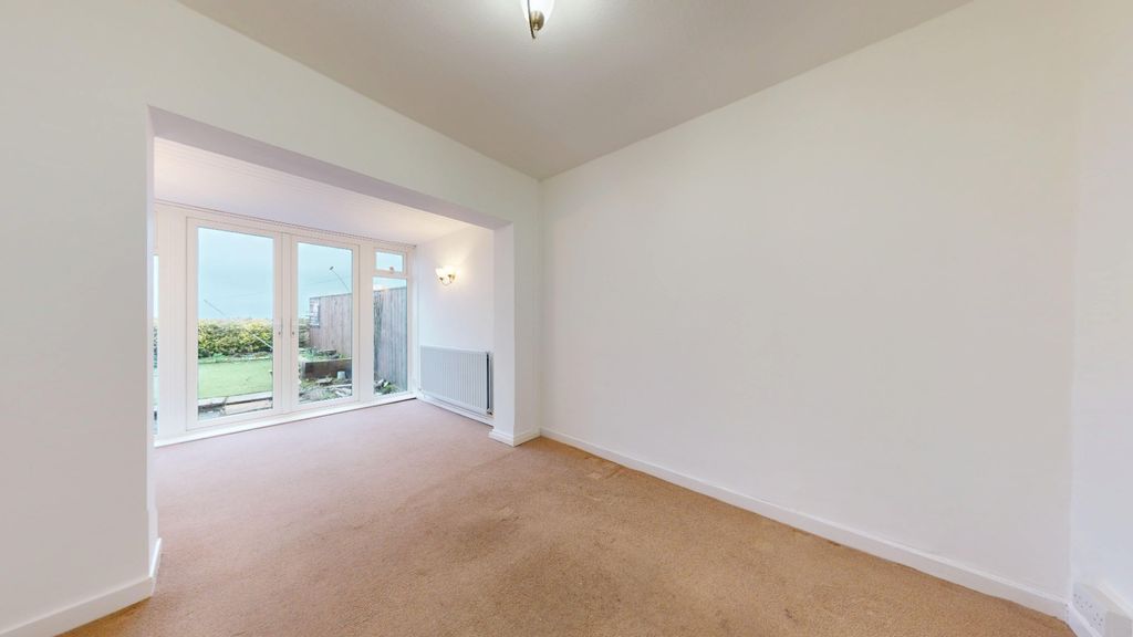 Property photo 2 of 34 4766904