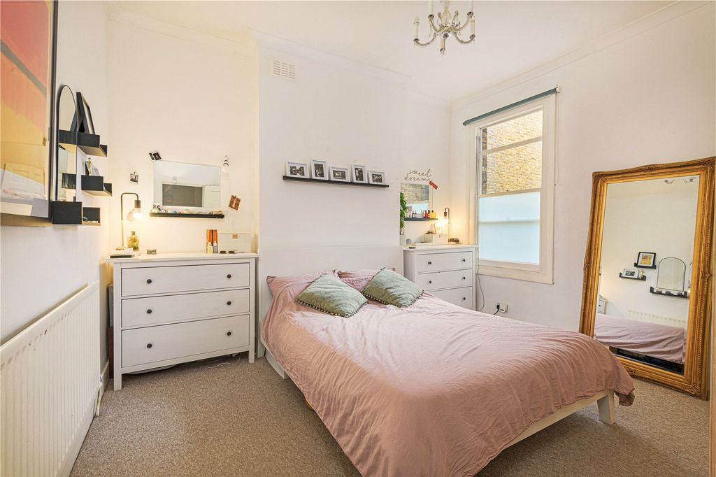 Property photo 3 of 11 Picture No. 12