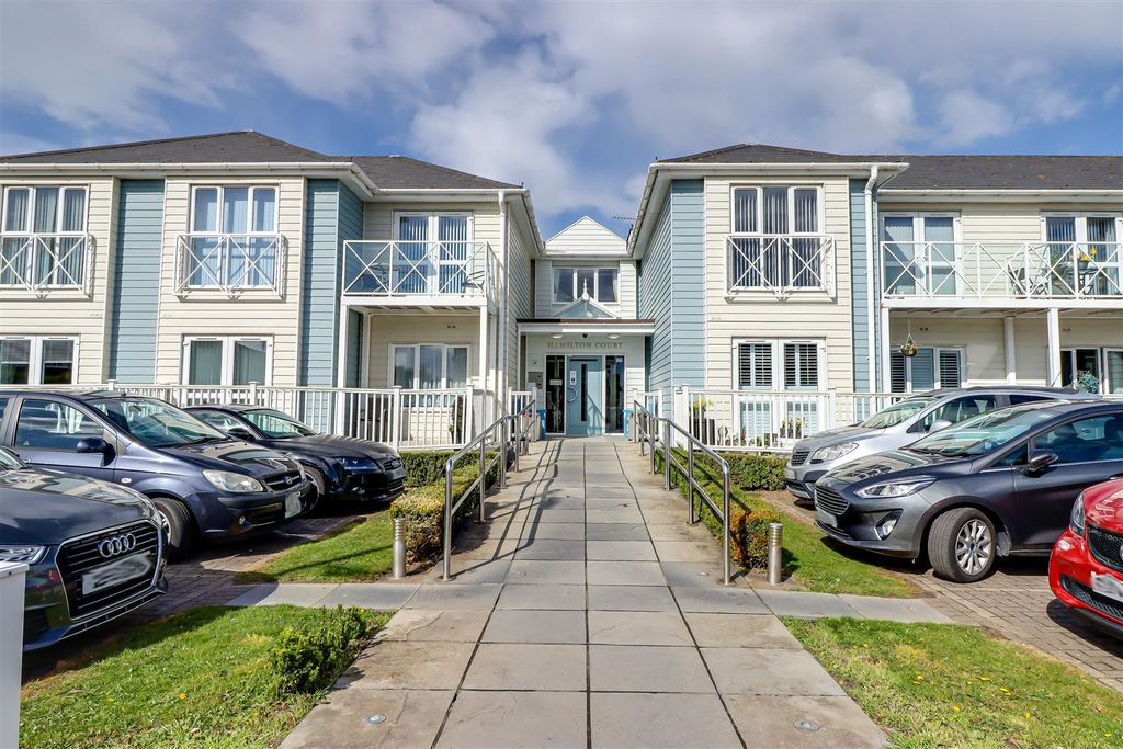 Property photo 1 of 21