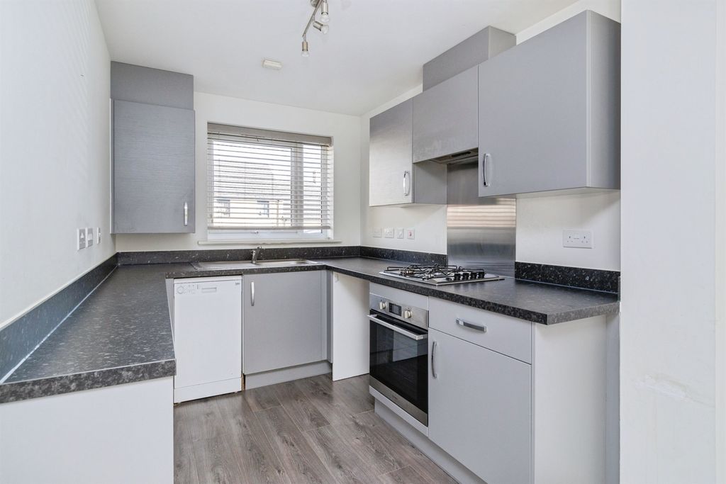 Property photo 3 of 20